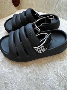 UGG Kids Sandals with Heel Strap